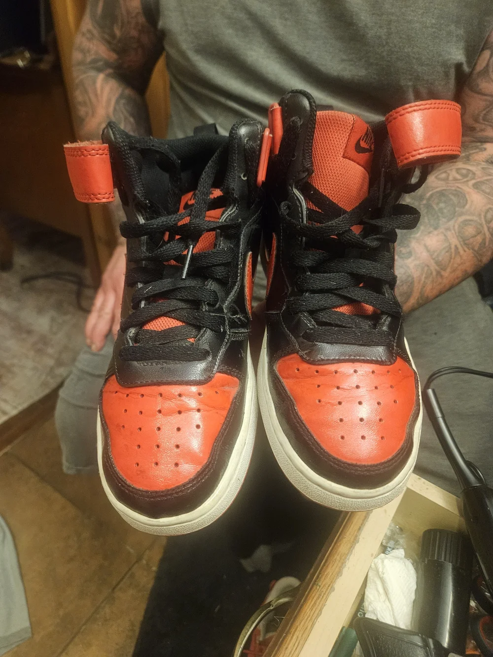 Nike Black and Red Kids Low-Top Strap Sneakers